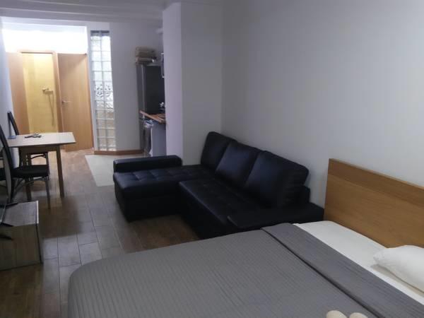 Spacious Doubleroom Apartment At Sants Barcelona Exterior photo